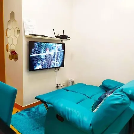 George 2Br Netflix Pool Wi-Fi Trees Residences Qc Manila Exterior photo